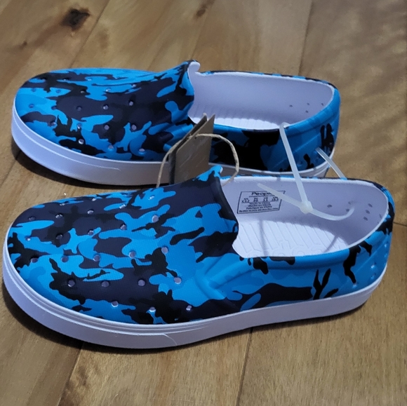 People size 12 kids blue washable water shoes - Picture 3 of 8